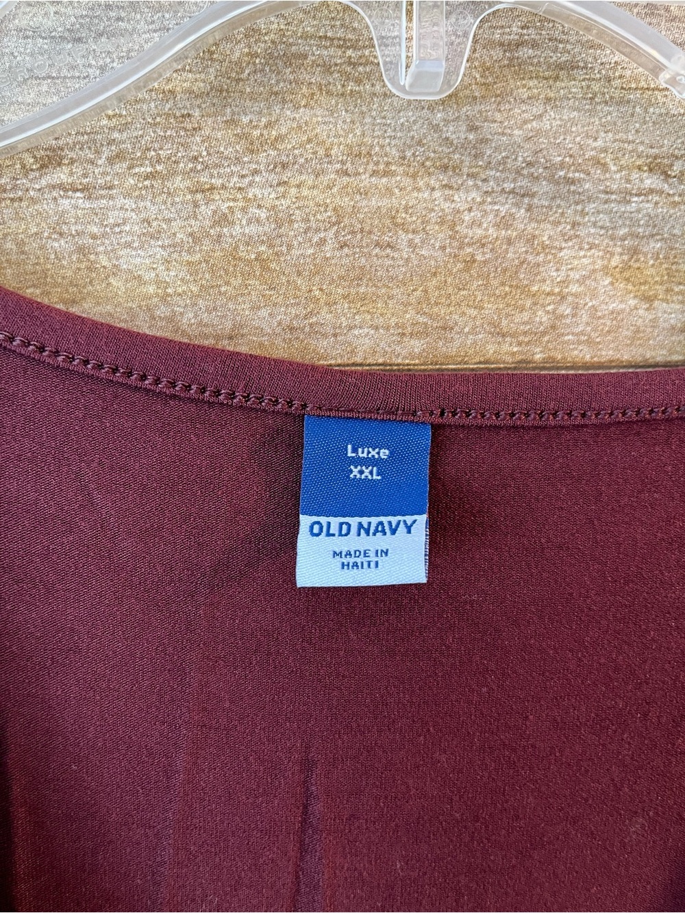 Old Navy Luxe XXL Maroon Burgundy T-Shirt Tee V-Neck Size XXL EUC - Picture 2 of 6